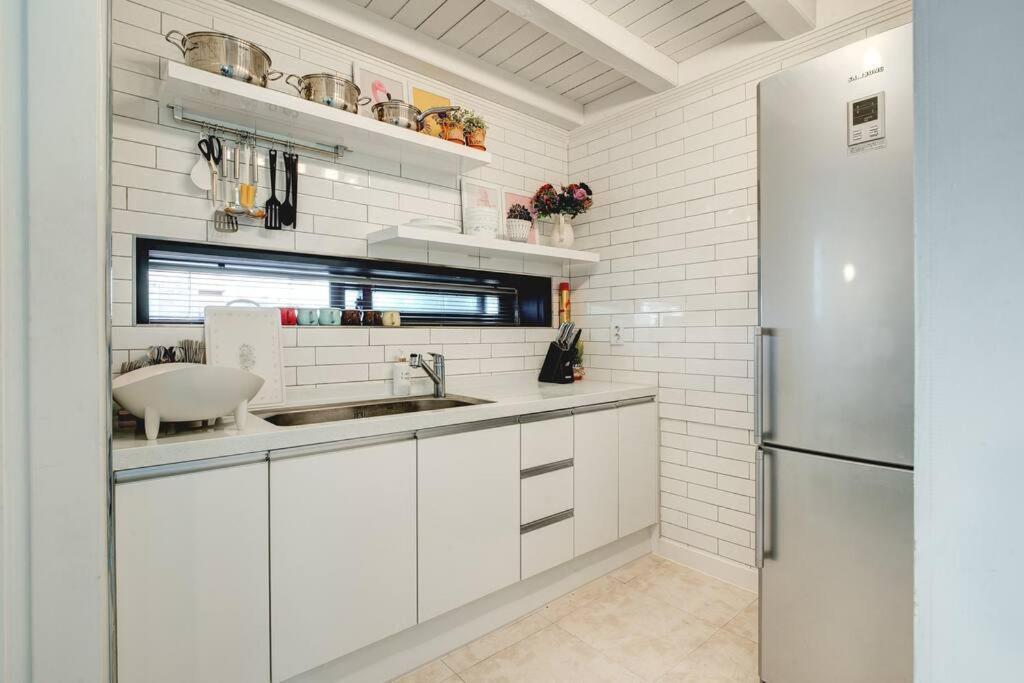 Hongdae 4Bed Room House Сеул Екстер'єр фото