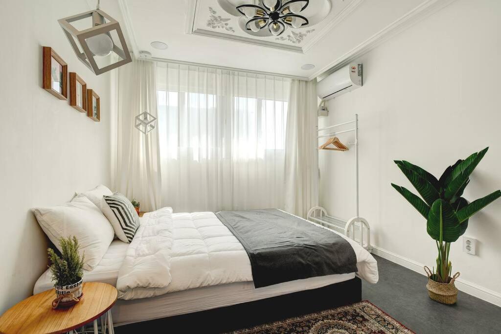 Hongdae 4Bed Room House Сеул Екстер'єр фото